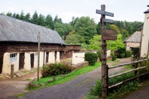 middle coombe farm wedding