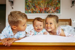 newborn photographer near me